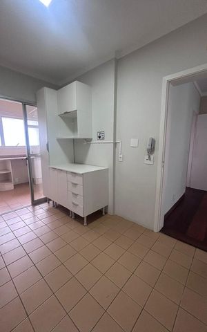 Apartamento à venda com 75m², 3 quartos e 2 vagas Apartamento à venda com 75m², 3 quartos e 2 vagasCozinha