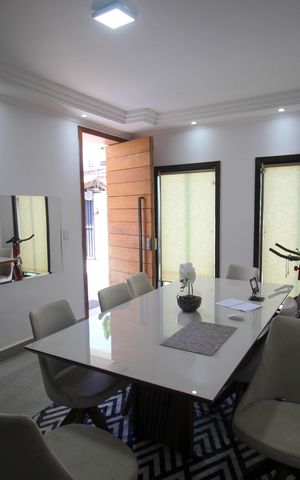 Casa para alugar com 250m², 4 quartos e 5 vagas Casa para alugar com 250m², 4 quartos e 5 vagasSala de jantar