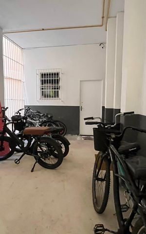 Apartamento à venda com 90m², 3 quartos e sem vaga Apartamento à venda com 90m², 3 quartos e sem vagaBicicletário