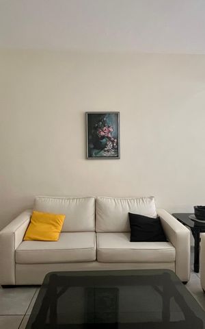 Apartamento à venda com 90m², 3 quartos e sem vaga Apartamento à venda com 90m², 3 quartos e sem vagaSala