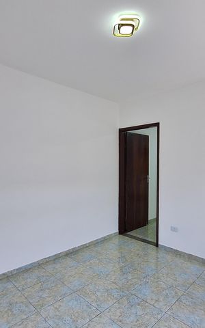 Casa à venda com 155m², 3 quartos e 2 vagas Casa à venda com 155m², 3 quartos e 2 vagasSala