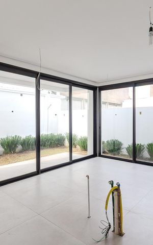 Casa de condomínio à venda com 200m², 3 quartos e 2 vagas Casa de condomínio à venda com 200m², 3 quartos e 2 vagasSala/Cozinha