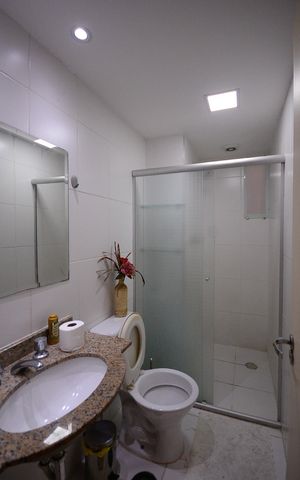Apartamento à venda com 69m², 3 quartos e 2 vagas Apartamento à venda com 69m², 3 quartos e 2 vagasBanheiro Social