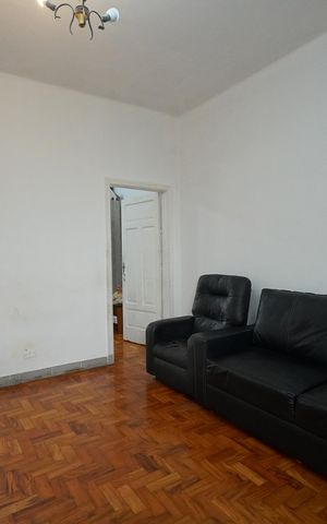 Casa à venda com 250m², 2 quartos e 1 vagaSala