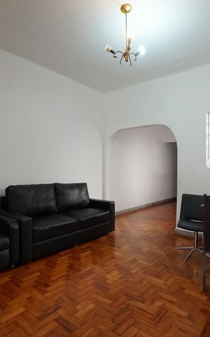 Casa à venda com 250m², 2 quartos e 1 vagaSala