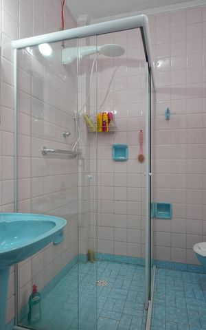 Casa à venda com 250m², 2 quartos e 1 vagaBanheiro