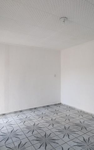 Casa para alugar com 110m², 2 quartos e 4 vagasSala