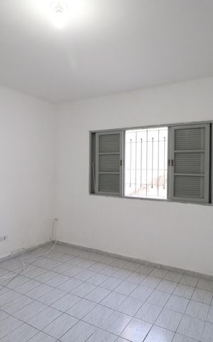 Casa para alugar com 110m², 2 quartos e 4 vagasQuarto 1