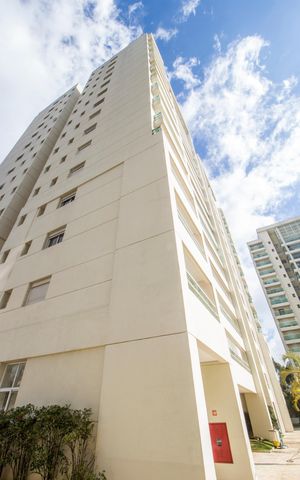Apartamento à venda com 202m², 3 quartos e 4 vagasFachada
