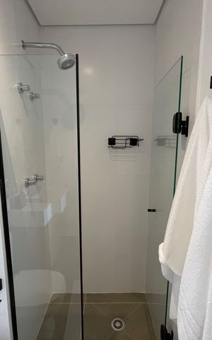 Studio para alugar com 37m², 1 quarto e 1 vaga Studio para alugar com 37m², 1 quarto e 1 vagaBanheiro