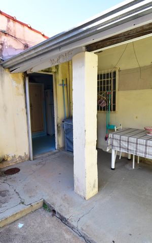 Casa à venda com 350m², 3 quartos e 3 vagasÁrea de Serviço