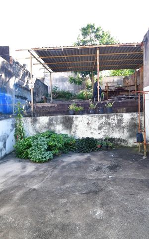 Casa à venda com 350m², 3 quartos e 3 vagasQuintal