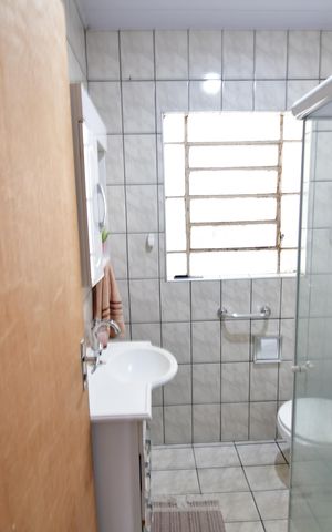 Casa à venda com 350m², 3 quartos e 3 vagasBanheiro Social