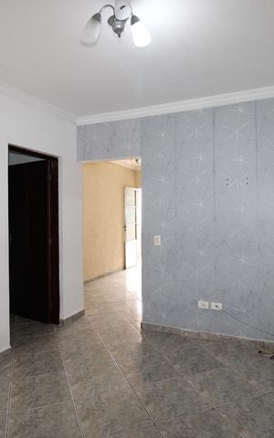 Casa à venda com 180m², 2 quartos e 2 vagasSala