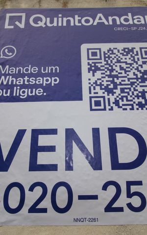Casa à venda com 180m², 2 quartos e 2 vagasPlaca