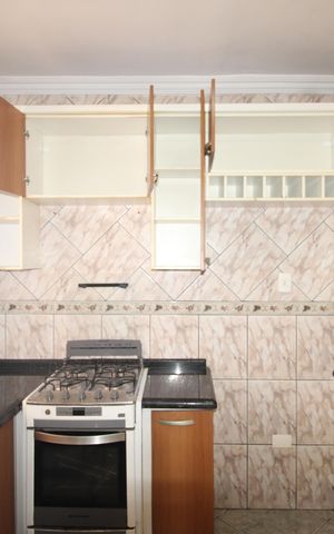 Casa à venda com 180m², 2 quartos e 2 vagasCozinha