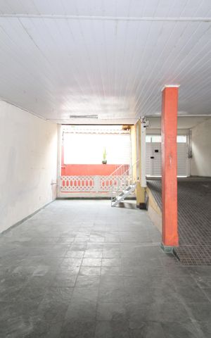 Casa à venda com 180m², 2 quartos e 2 vagasGaragem