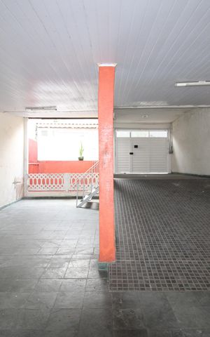 Casa à venda com 180m², 2 quartos e 2 vagasGaragem