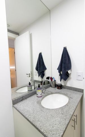 Apartamento à venda com 56m², 2 quartos e 1 vaga Apartamento à venda com 56m², 2 quartos e 1 vagaBanheiro