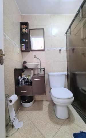 Apartamento à venda com 75m², 2 quartos e 1 vaga Apartamento à venda com 75m², 2 quartos e 1 vagaBanheiro