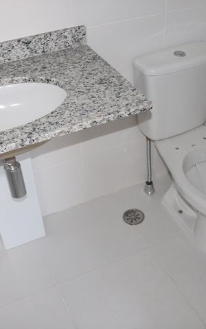 Apartamento à venda com 55m², 2 quartos e 1 vagaBanheiro 2
