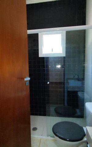 Casa à venda com 550m², 6 quartos e 10 vagas Casa à venda com 550m², 6 quartos e 10 vagasBanheiro