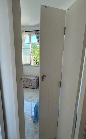 Apartamento à venda com 57m², 2 quartos e 1 vagaDetalhe da porta do quarto