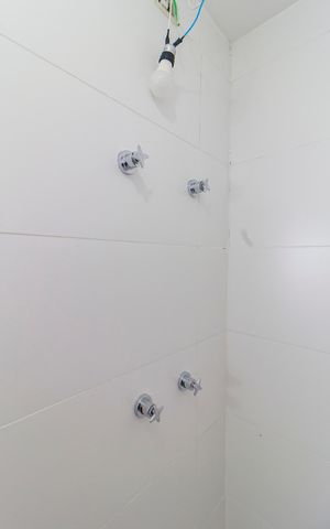 Studio à venda com 34m², 0 quarto e sem vaga Studio à venda com 34m², 0 quarto e sem vagaBanheiro