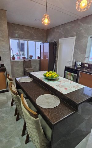 Casa de condomínio para alugar com 978m², 5 quartos e 8 vagas Casa de condomínio para alugar com 978m², 5 quartos e 8 vagasCozinha