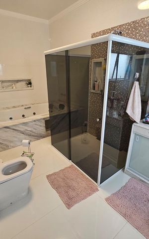 Casa de condomínio para alugar com 978m², 5 quartos e 8 vagas Casa de condomínio para alugar com 978m², 5 quartos e 8 vagasBanheiro 3