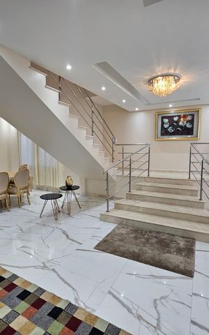 Casa de condomínio para alugar com 978m², 5 quartos e 8 vagas Casa de condomínio para alugar com 978m², 5 quartos e 8 vagasSala
