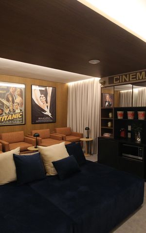 Apartamento à venda com 49m², 2 quartos e sem vagaÁrea Comum - Sala de Cinema