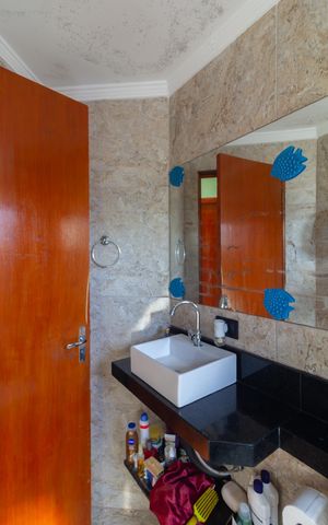 Apartamento à venda com 52m², 2 quartos e 1 vaga Apartamento à venda com 52m², 2 quartos e 1 vagaBanheiro