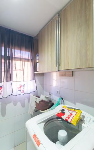 Apartamento à venda com 52m², 2 quartos e 1 vaga Apartamento à venda com 52m², 2 quartos e 1 vaga Banheiro Girar foto Excluir foto Definir capa Cozinha e Área de Serviço