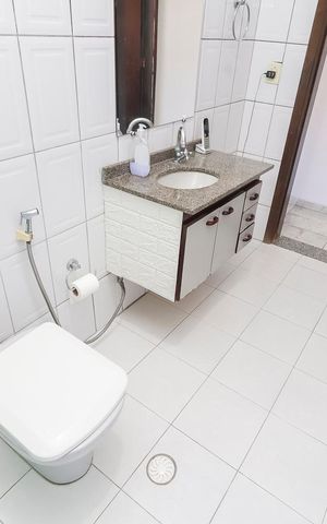 Casa à venda com 150m², 3 quartos e 2 vagasBanheiro