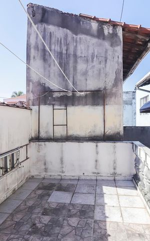 Casa à venda com 150m², 3 quartos e 2 vagasÁrea de Serviço