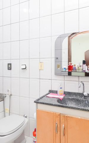 Casa à venda com 150m², 3 quartos e 2 vagasBanheiro da Suíte