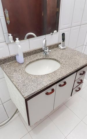 Casa à venda com 150m², 3 quartos e 2 vagasBanheiro