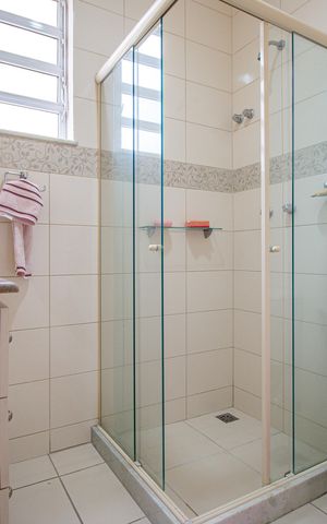 Casa à venda com 405m², 7 quartos e 4 vagas Casa à venda com 405m², 7 quartos e 4 vagasBanheiro social