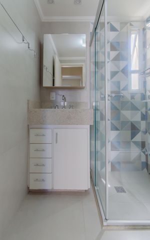 Apartamento à venda com 67m², 2 quartos e 1 vaga Apartamento à venda com 67m², 2 quartos e 1 vagaBanheiro Social
