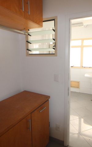 Apartamento à venda com 178m², 3 quartos e 4 vagasÁrea de Serviço - Quarto