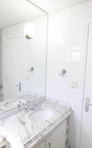 Apartamento à venda com 178m², 3 quartos e 4 vagasQuarto 4 - Banheiro