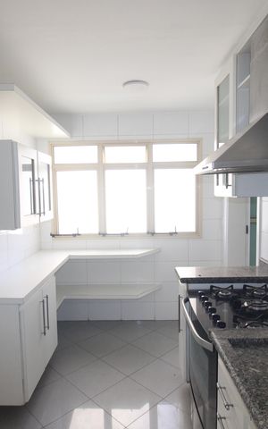 Apartamento à venda com 178m², 3 quartos e 4 vagasCozinha