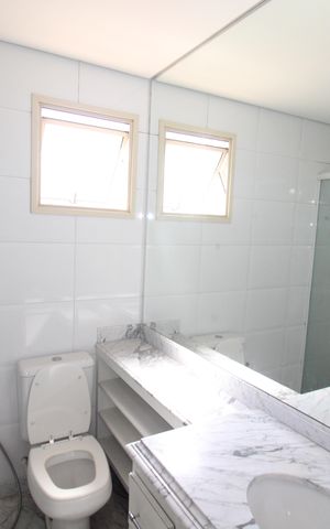 Apartamento à venda com 178m², 3 quartos e 4 vagasQuarto 4 - Banheiro