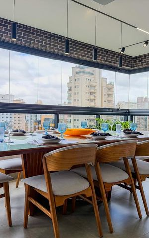 Apartamento à venda com 180m², 3 quartos e 3 vagas Apartamento à venda com 180m², 3 quartos e 3 vagasSala de Jantar