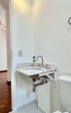 Apartamento à venda com 75m², 2 quartos e 1 vaga Apartamento à venda com 75m², 2 quartos e 1 vagaBanheiro social