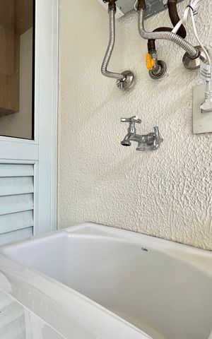 Apartamento à venda com 75m², 2 quartos e 1 vaga Apartamento à venda com 75m², 2 quartos e 1 vagaÁrea de Serviço