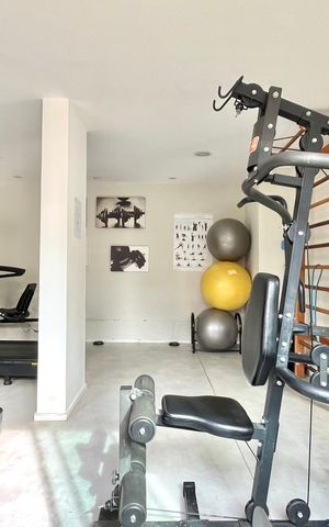 Apartamento à venda com 75m², 2 quartos e 1 vaga Apartamento à venda com 75m², 2 quartos e 1 vagaÁrea comum - Academia