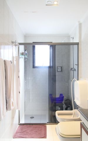 Apartamento à venda com 196m², 4 quartos e 3 vagasBanheiro Suíte 2
