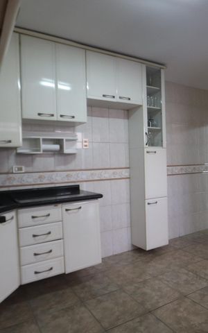 Casa à venda com 150m², 3 quartos e 2 vagasCozinha